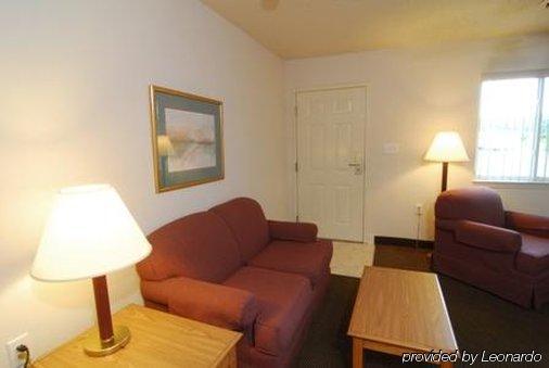 Affordable Suites シェルビー 部屋 写真